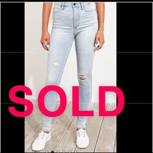HOLLISTER HIGH RISE SKINNY JEANS